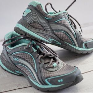 Women’s size 6 Ryka Sneakers